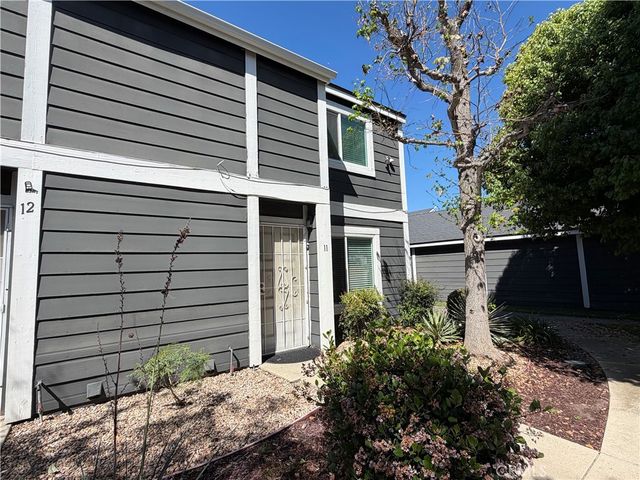 824 N Pasadena Avenue 11, Azusa, CA 91702