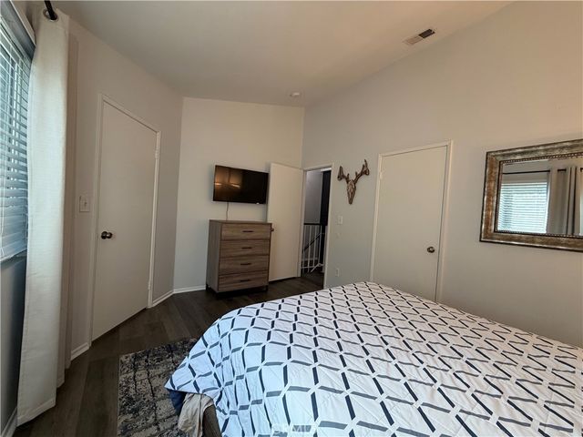 824 N Pasadena Avenue 11, Azusa, CA 91702