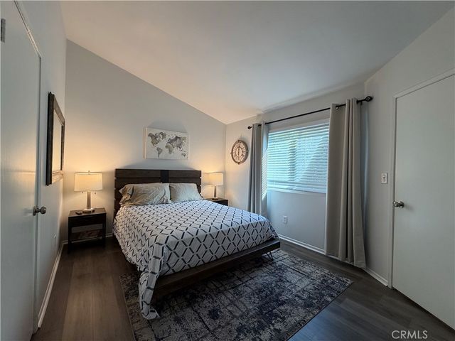 824 N Pasadena Avenue 11, Azusa, CA 91702