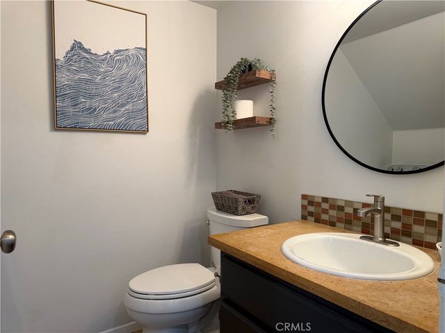 824 N Pasadena Avenue 11, Azusa, CA 91702