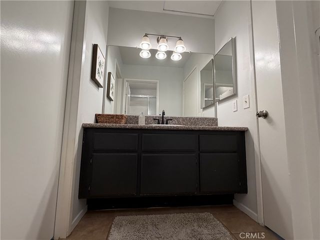 824 N Pasadena Avenue 11, Azusa, CA 91702