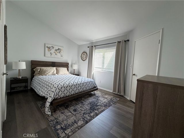 824 N Pasadena Avenue 11, Azusa, CA 91702