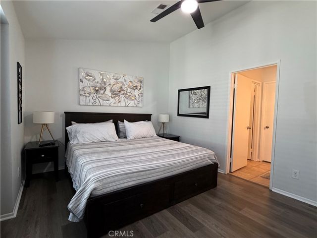 824 N Pasadena Avenue 11, Azusa, CA 91702