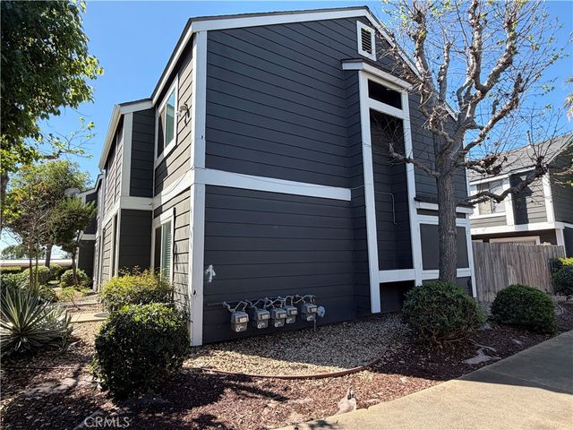 824 N Pasadena Avenue 11, Azusa, CA 91702