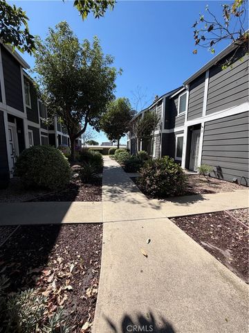 824 N Pasadena Avenue 11, Azusa, CA 91702