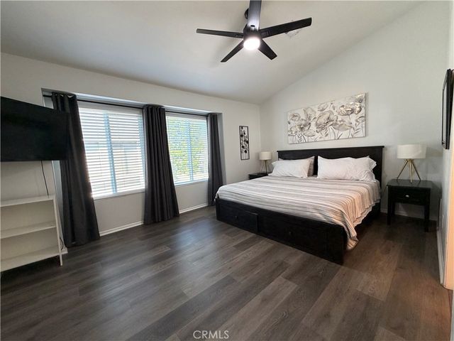 824 N Pasadena Avenue 11, Azusa, CA 91702