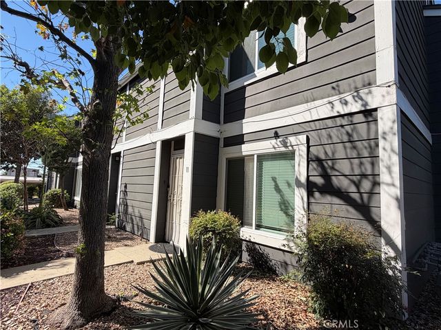 824 N Pasadena Avenue 11, Azusa, CA 91702