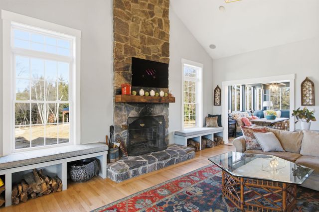 41 Cooper Lane, Lyndeborough, NH 03082