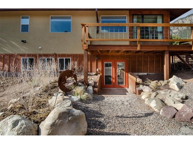 147 S Hemlock St, Crestone, CO 81131