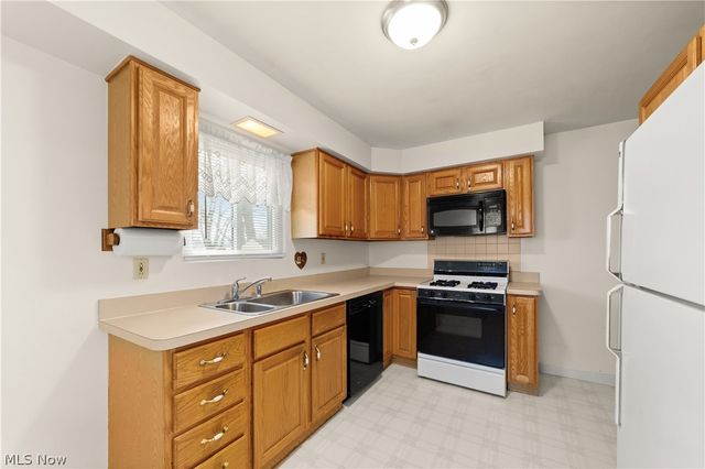 5889 Westbrook Drive, Brook Park, OH 44142