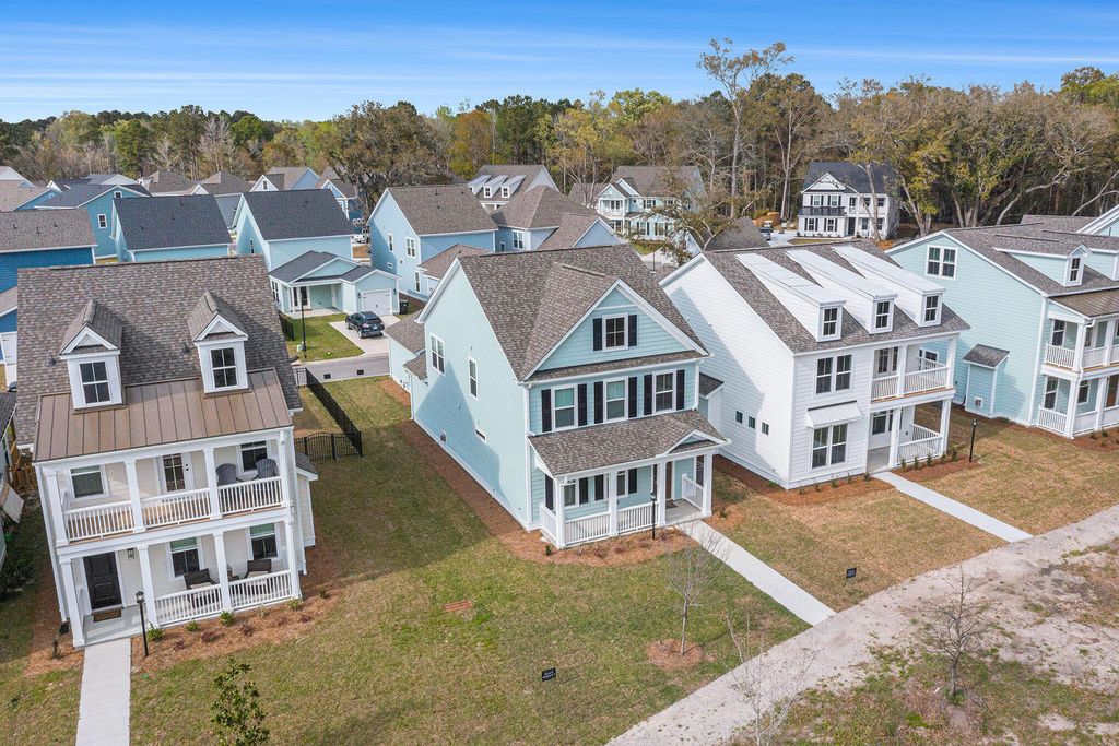 Image 6 of property listing at 416 Bluegill Lane, Johns Island, SC 29455