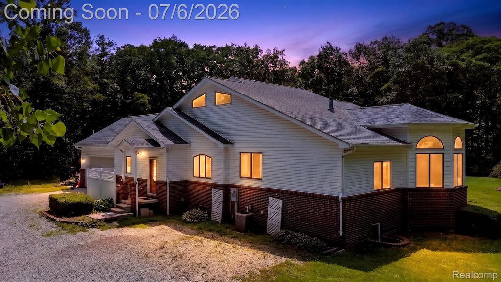 1621 Preservation Lane, St. Clair, MI 48079