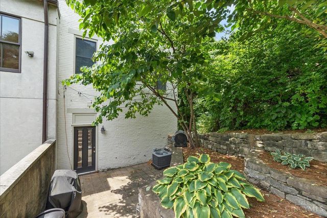 902 Monastery Street, Cincinnati, OH 45202