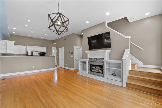 902 Monastery Street, Cincinnati, OH 45202