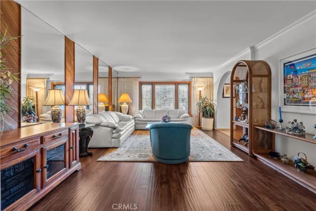 20619 Horace Street, Chatsworth, CA 91311