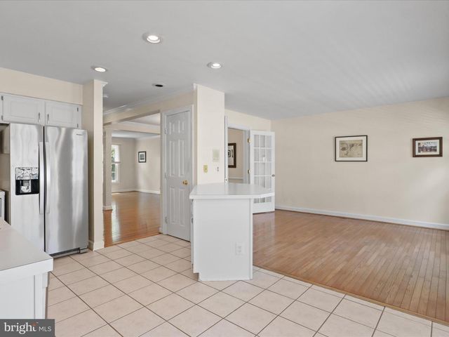 7441 HEATHERFIELD LN, Alexandria, VA 22315