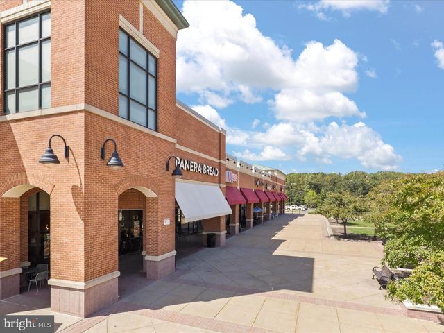 7441 HEATHERFIELD LN, Alexandria, VA 22315