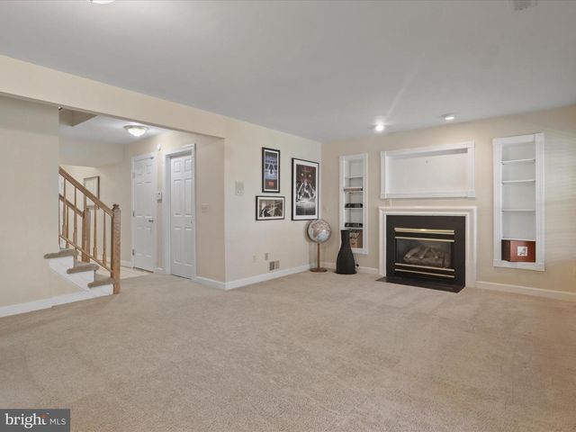 7441 HEATHERFIELD LN, Alexandria, VA 22315
