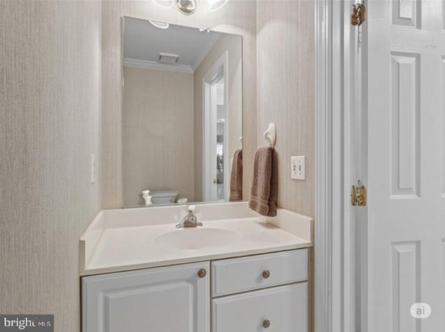 7441 HEATHERFIELD LN, Alexandria, VA 22315