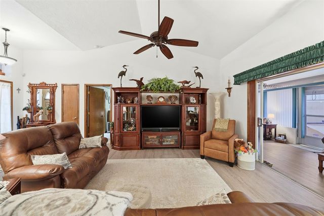 9879 N CITRUS SPRINGS BOULEVARD, Citrus Springs, FL 34434