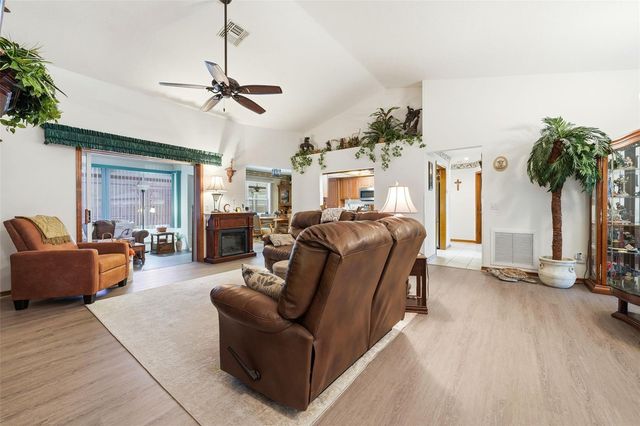 9879 N CITRUS SPRINGS BOULEVARD, Citrus Springs, FL 34434