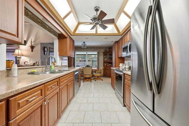 9879 N CITRUS SPRINGS BOULEVARD, Citrus Springs, FL 34434