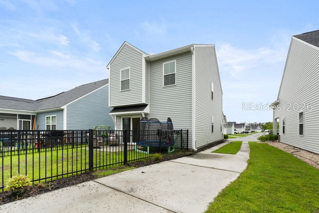 54 Garden Row Dr N, Hardeeville, SC 29927