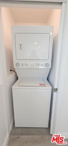 2041 Linnington Avenue, Los Angeles, CA 90025