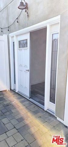 2041 Linnington Avenue, Los Angeles, CA 90025