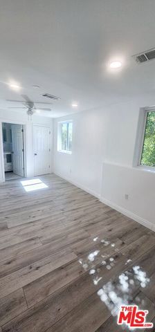 2041 Linnington Avenue, Los Angeles, CA 90025