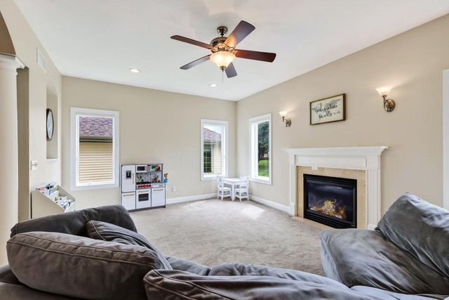 9409 Eagle Nest Lane, Middleton, WI 53562