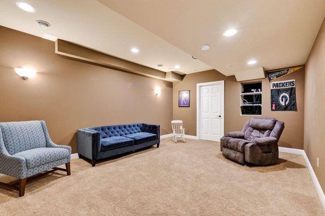 9409 Eagle Nest Lane, Middleton, WI 53562