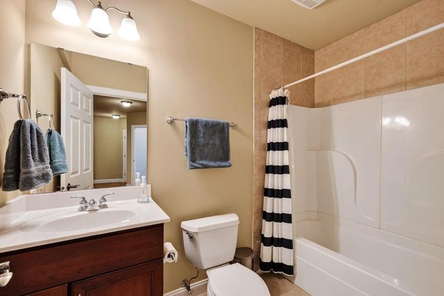 9409 Eagle Nest Lane, Middleton, WI 53562