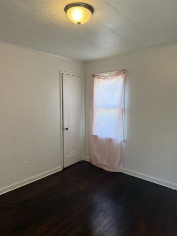 1860 Ray Street, Muskegon, MI 49442
