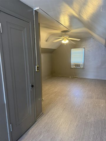 1860 Ray Street, Muskegon, MI 49442