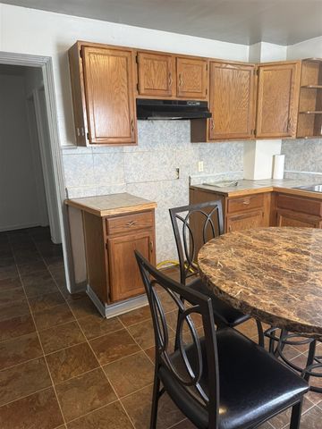 1860 Ray Street, Muskegon, MI 49442