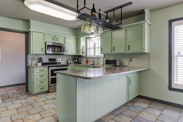 2608 74th Place, Lubbock, TX 79423