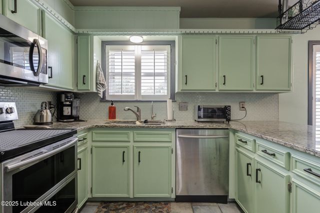 2608 74th Place, Lubbock, TX 79423