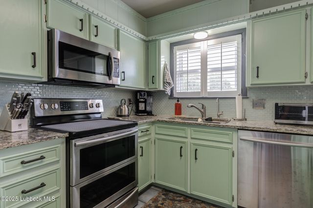 2608 74th Place, Lubbock, TX 79423