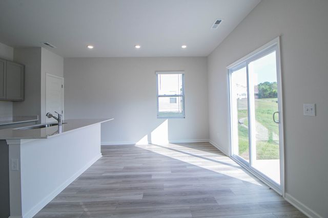 1247 Ross Farms Blvd, Clarksville, TN 37043