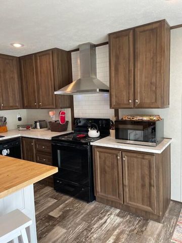 5976 Pleasant Grove Road, Walterboro, SC 29488