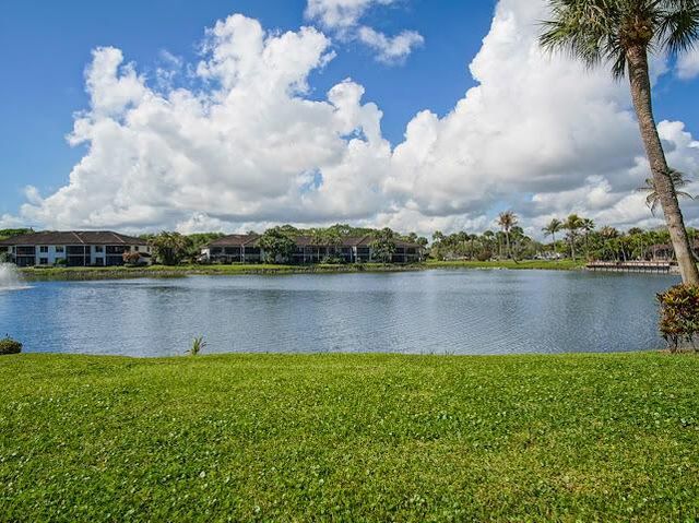 6081 SE Landing Way 6, Stuart, FL 34997
