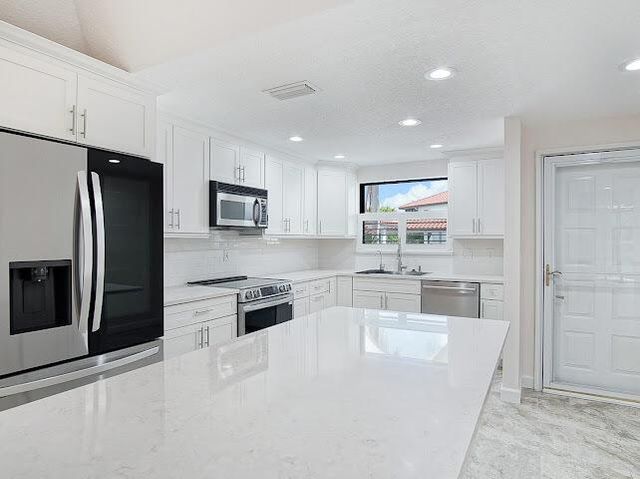 6081 SE Landing Way 6, Stuart, FL 34997