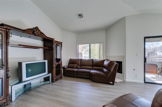 5054 South Rainbow Boulevard 202, Las Vegas, NV 89118