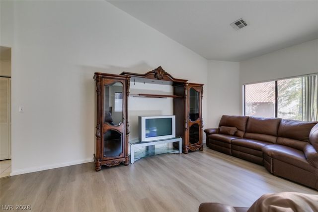 5054 South Rainbow Boulevard 202, Las Vegas, NV 89118