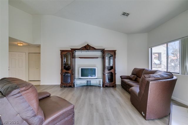 5054 South Rainbow Boulevard 202, Las Vegas, NV 89118