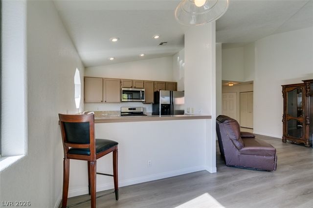 5054 South Rainbow Boulevard 202, Las Vegas, NV 89118