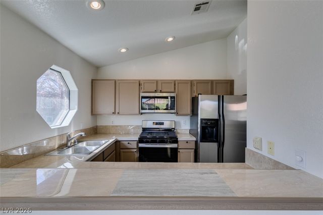 5054 South Rainbow Boulevard 202, Las Vegas, NV 89118