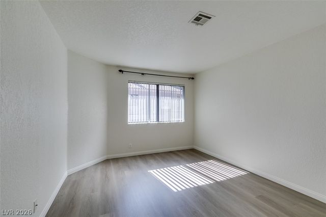 5054 South Rainbow Boulevard 202, Las Vegas, NV 89118