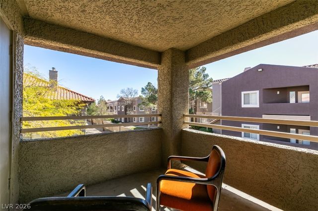 5054 South Rainbow Boulevard 202, Las Vegas, NV 89118